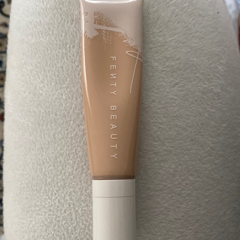 Two Fenty Beauty Pro Filter Hydrating Longwear Foundations.